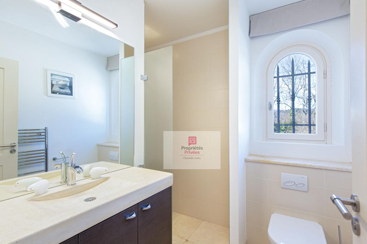 CALLIAN Maison contemporaine 250 m² avec piscine  Callian / Montauroux Calme absolu 16