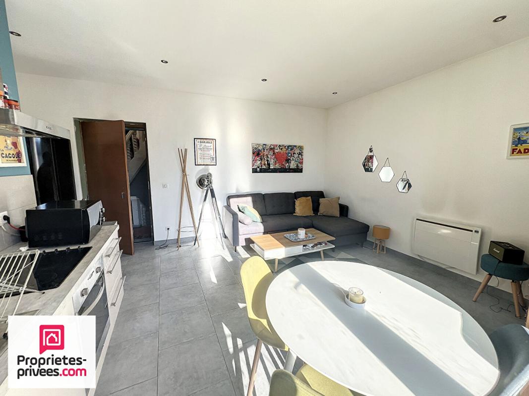 RIANS RIANS Appartement T2 loué refait à neuf Plein sud 7