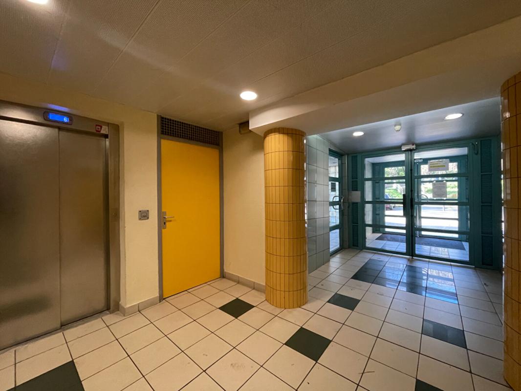 QUIMPER Appartement Quimper T4 rénové avec balcons 16