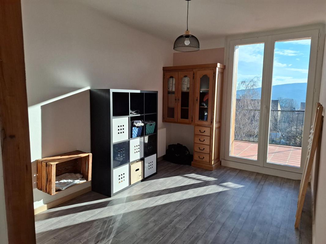 SAINT-ETIENNE-LES-ORGUES Charmante maison de village T3 avec 2 terrasses et grand garage 149 000 9