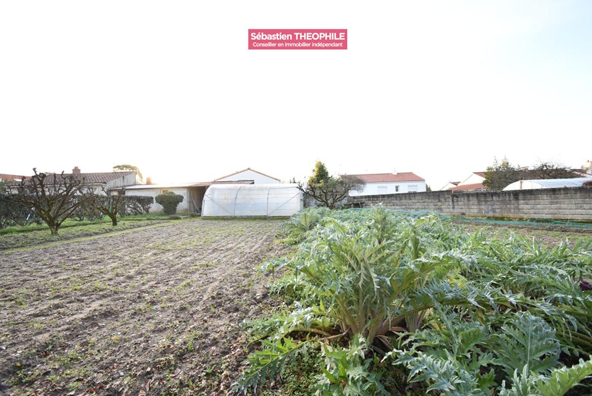 CHALLANS Terrain constructible Challans 780 m2 3