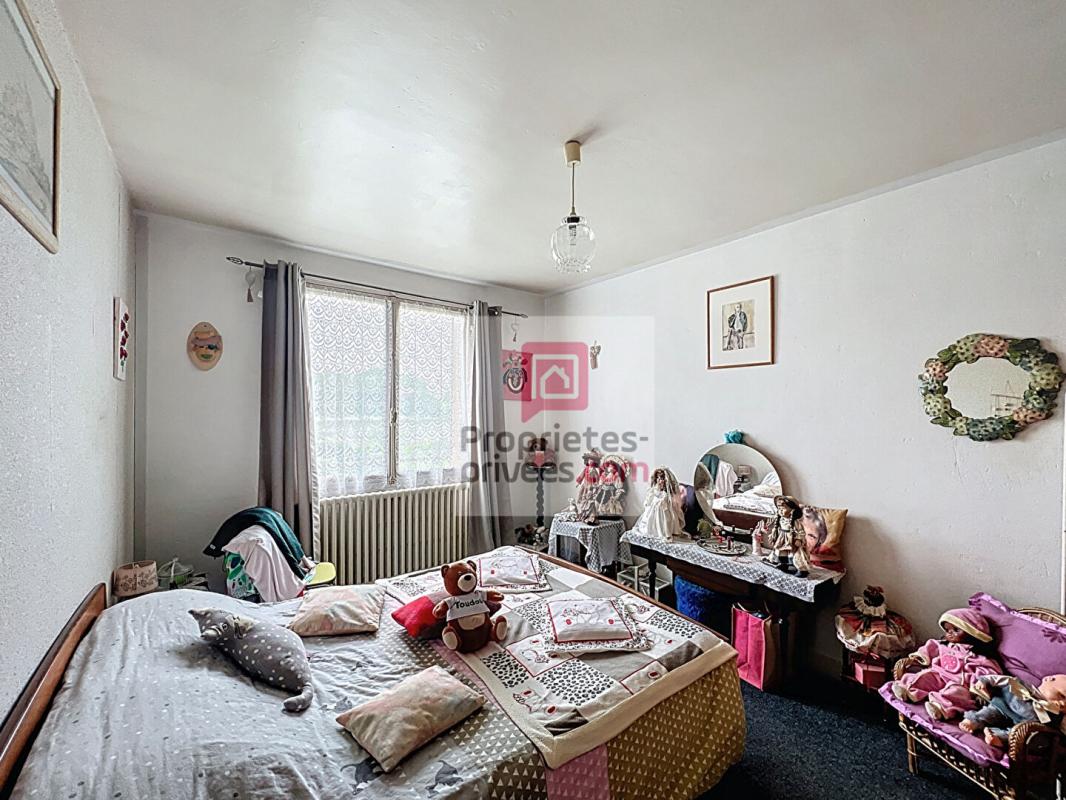 LE PERRAY-EN-YVELINES Maison 4 chambres sur sous-sol 5