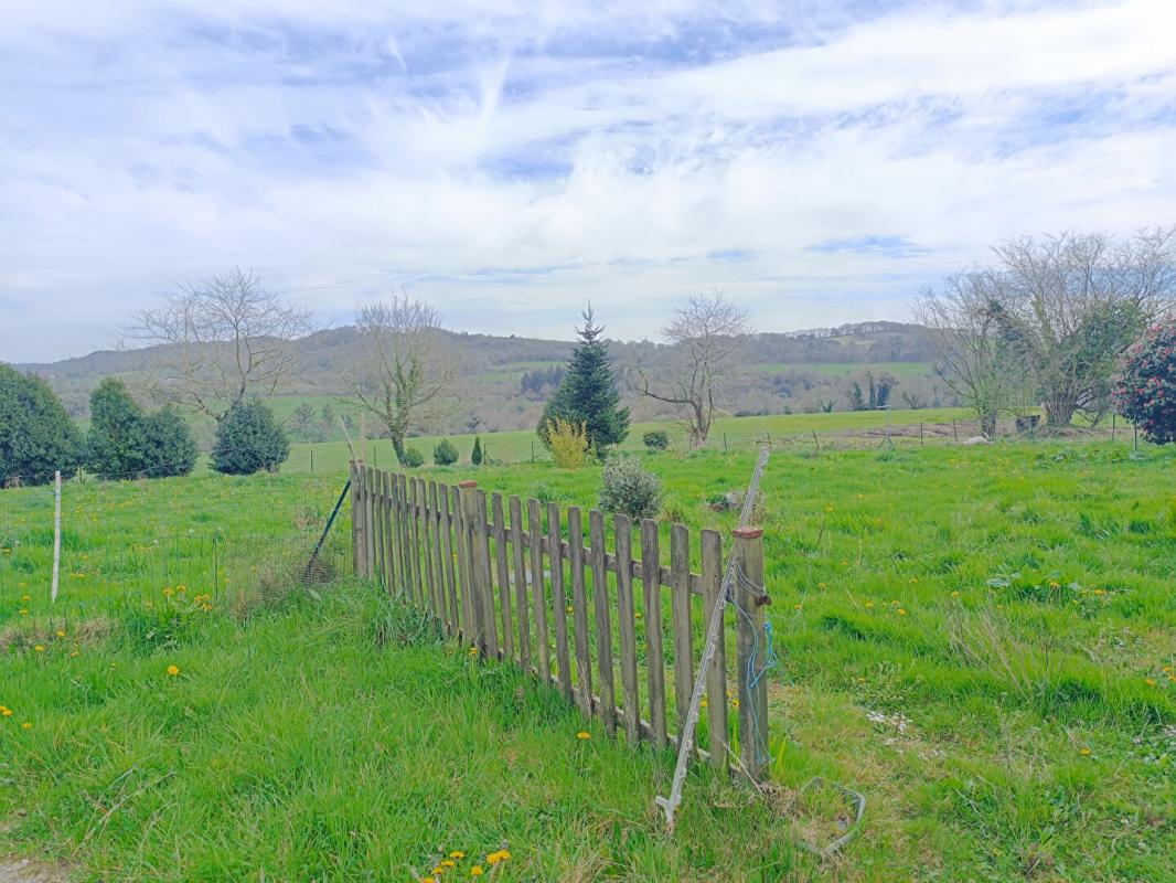 LAZ 29520 Laz maison en partie restaurée avec 5 chambres 2 grandes pièces de 26 m² et 46 m² 2