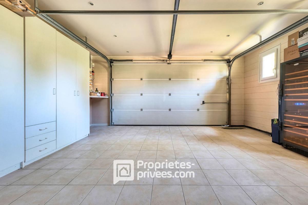 JANVRY PROPRIETE AVEC TENNIS ET PISCINE EN BORDURE DE GOLF 16