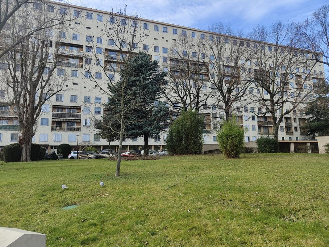 FRESNES LE CORBUSIER MAGNIFIQUE 4 Pièces DUPLEX ATYPIQUE 14