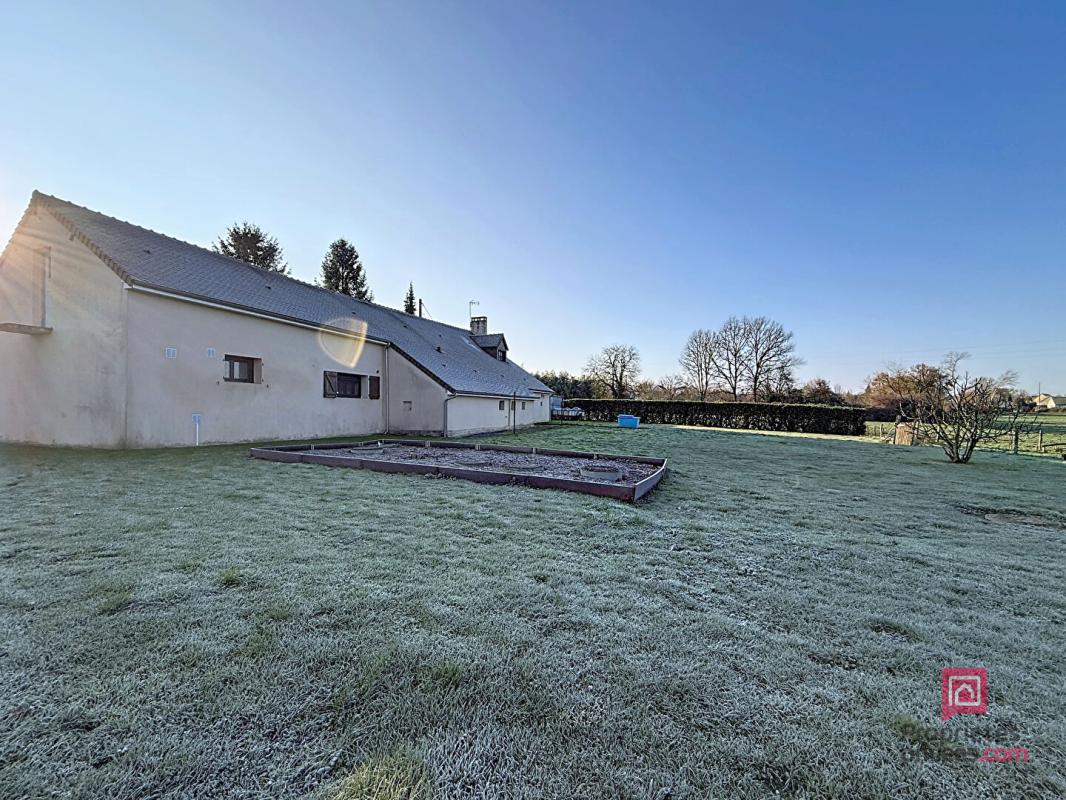 BONNETABLE Proche Bonnetable, longère de 225 m2 dans bel environnement 13