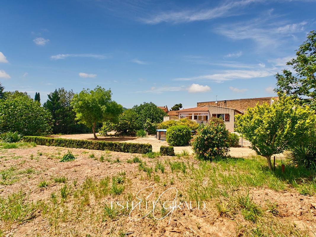 FELINES-MINERVOIS Ancien domaine Viticole, Maison avec terrasse, Grande parcelle, 3 Garages, Hangar, Remise 15