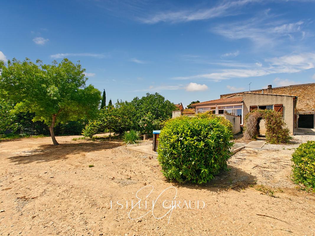 FELINES-MINERVOIS Ancien domaine Viticole, Maison avec terrasse, Grande parcelle, 3 Garages, Hangar, Remise 17