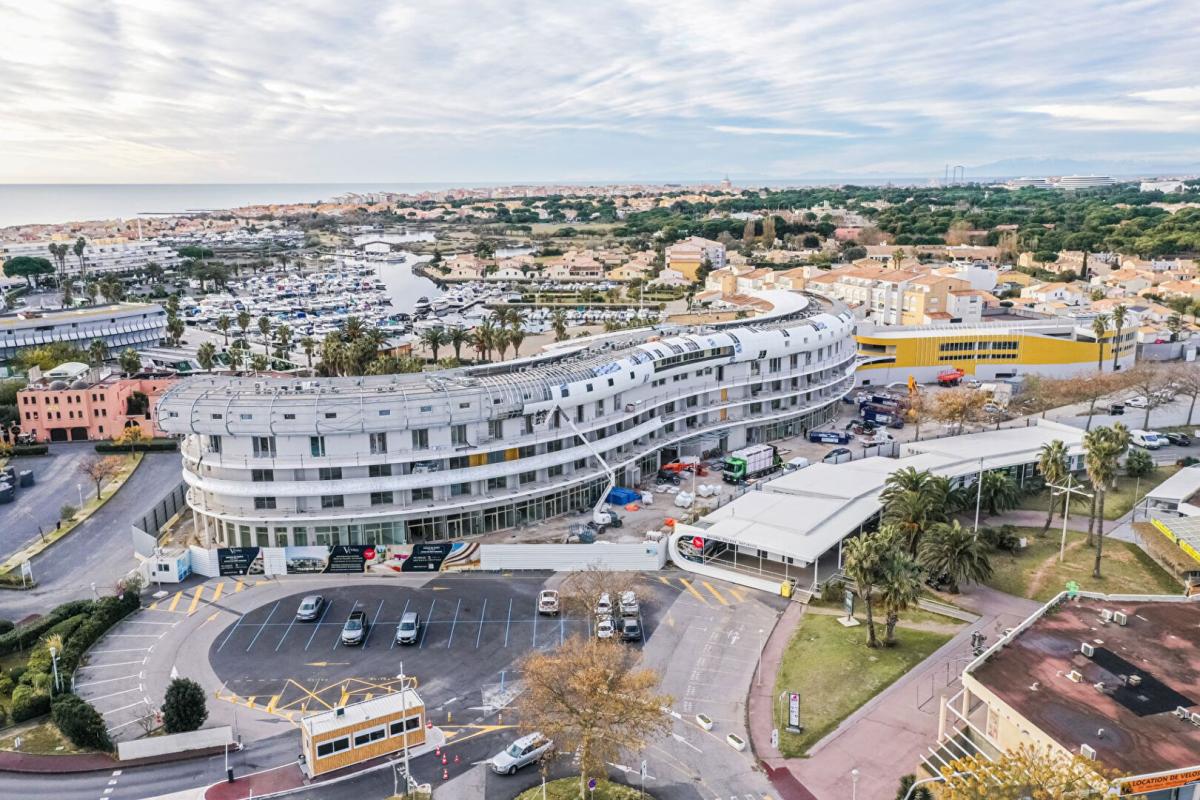 LE CAP D'AGDE Le haut de gamme s'invite dans ce Duplex de plus de 49 m² au sein du village naturiste du Cap d'Agde 11