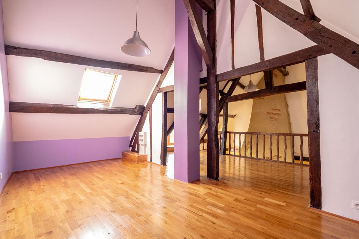 SAINT-HILAIRE-LA-GRAVELLE LIEUX UNIQUES ® x PROPRIÉTÉS PRIVÉES PROPOSE LONGÈRE DE 200 M²  SUR 4087 M² - SAINT-HILAIRE-LA-GRAVELLE 17