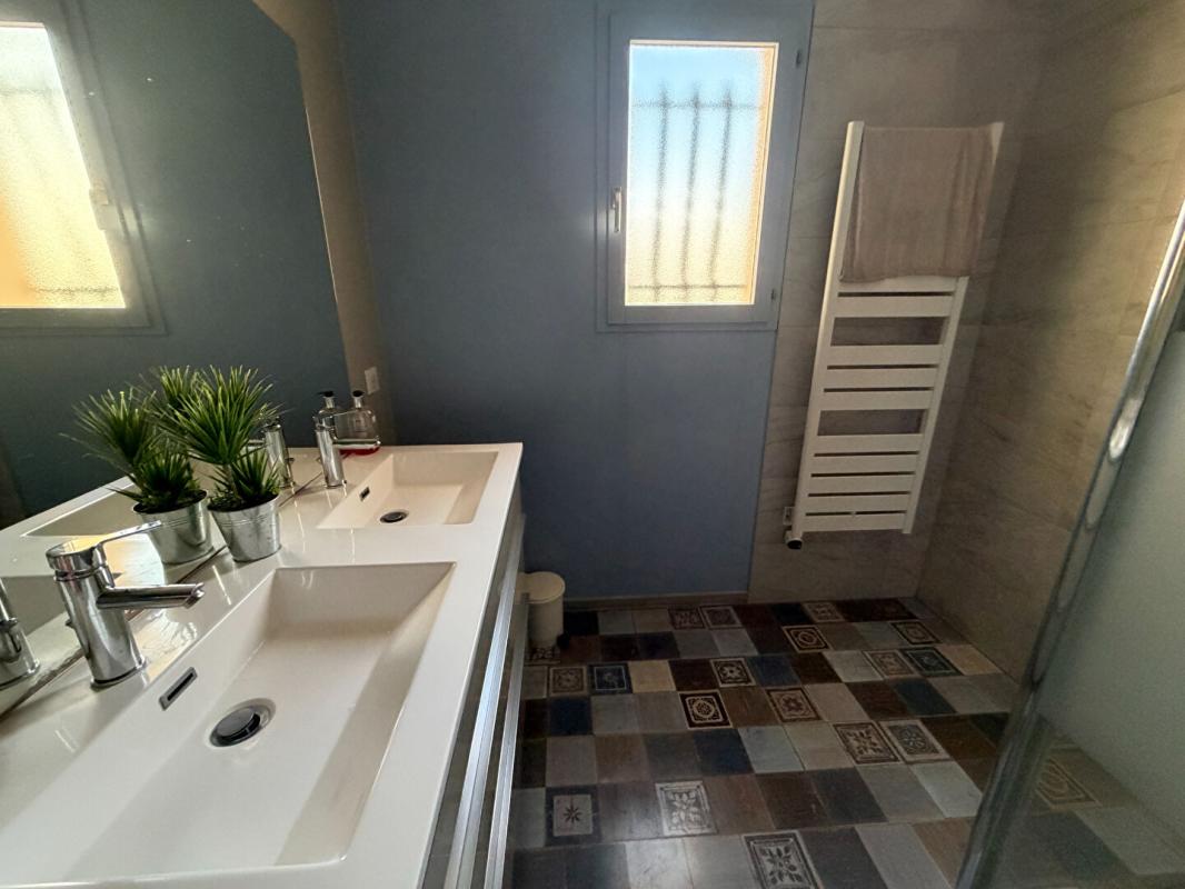 AZAY-LE-BRULE Maison Azay Le Brule 6 pièce(s) 128 m2 6