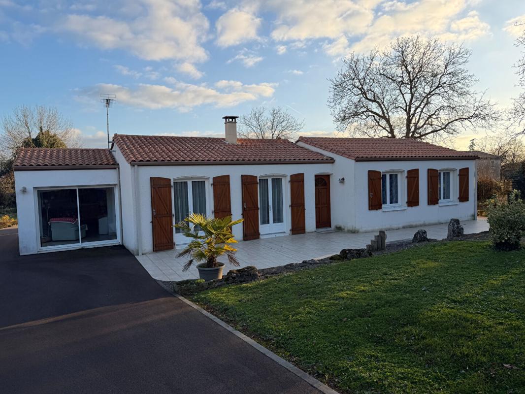 AZAY-LE-BRULE Maison Azay Le Brule 6 pièce(s) 128 m2 8