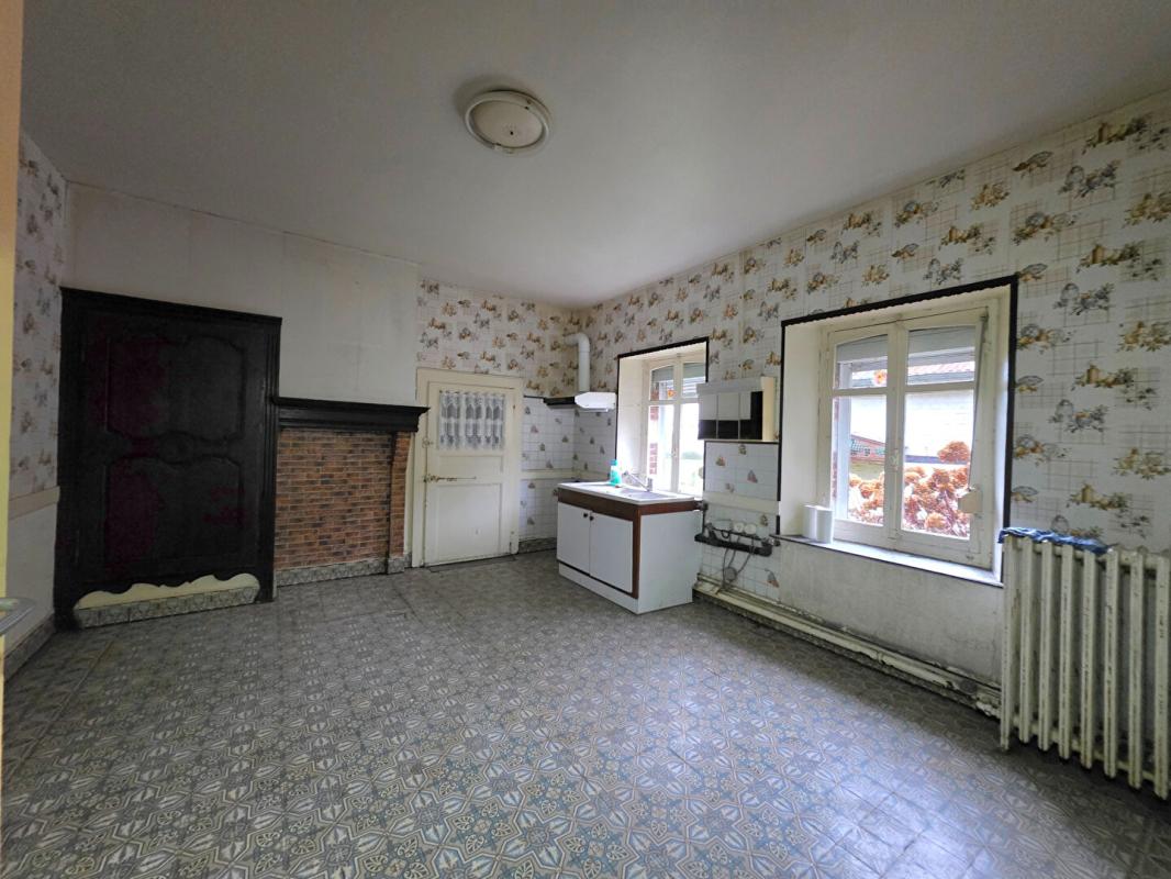 MONDREPUIS Maison  6 pièce(s) 130 m2 4