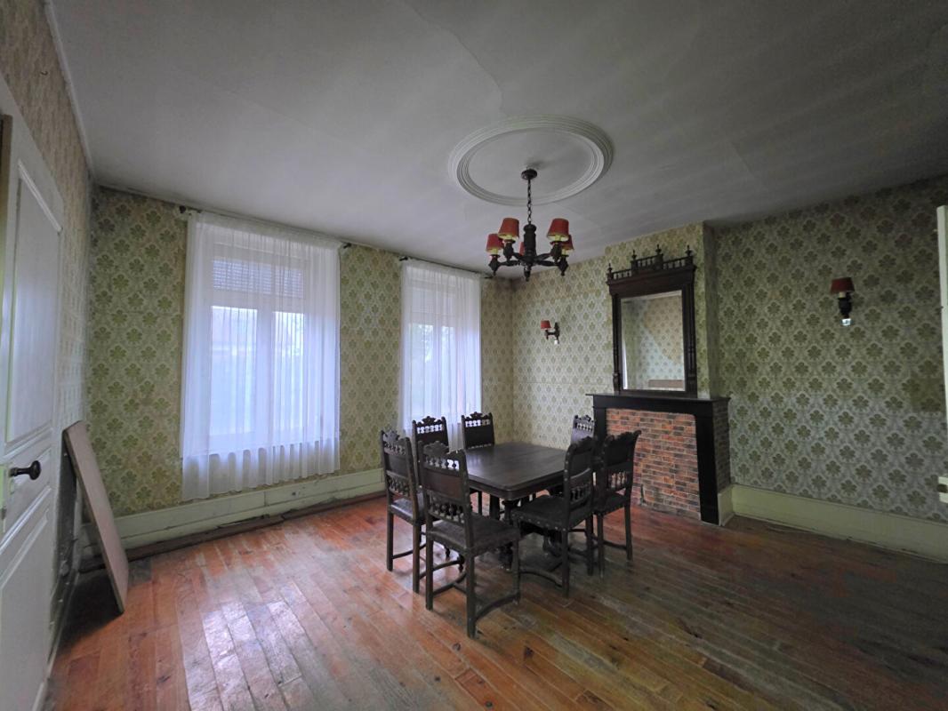 MONDREPUIS Maison  6 pièce(s) 130 m2 6