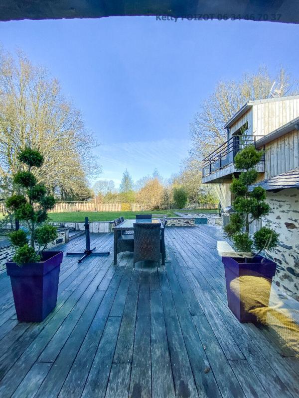 BLAIN Nouveauté - Maison de Caractère Blain - 184 m2, 40 m2 d'annexes ainsi qu'une grange garage refaite 17