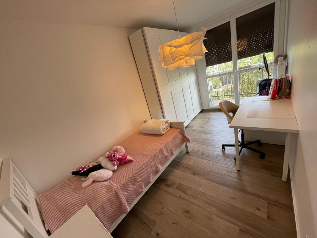 VALENCE Appartement Valence 5 pièce(s) 15