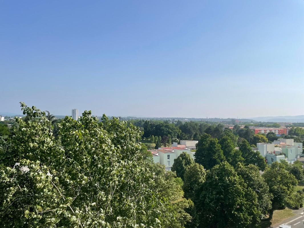 VALENCE Appartement Valence 5 pièce(s) 17