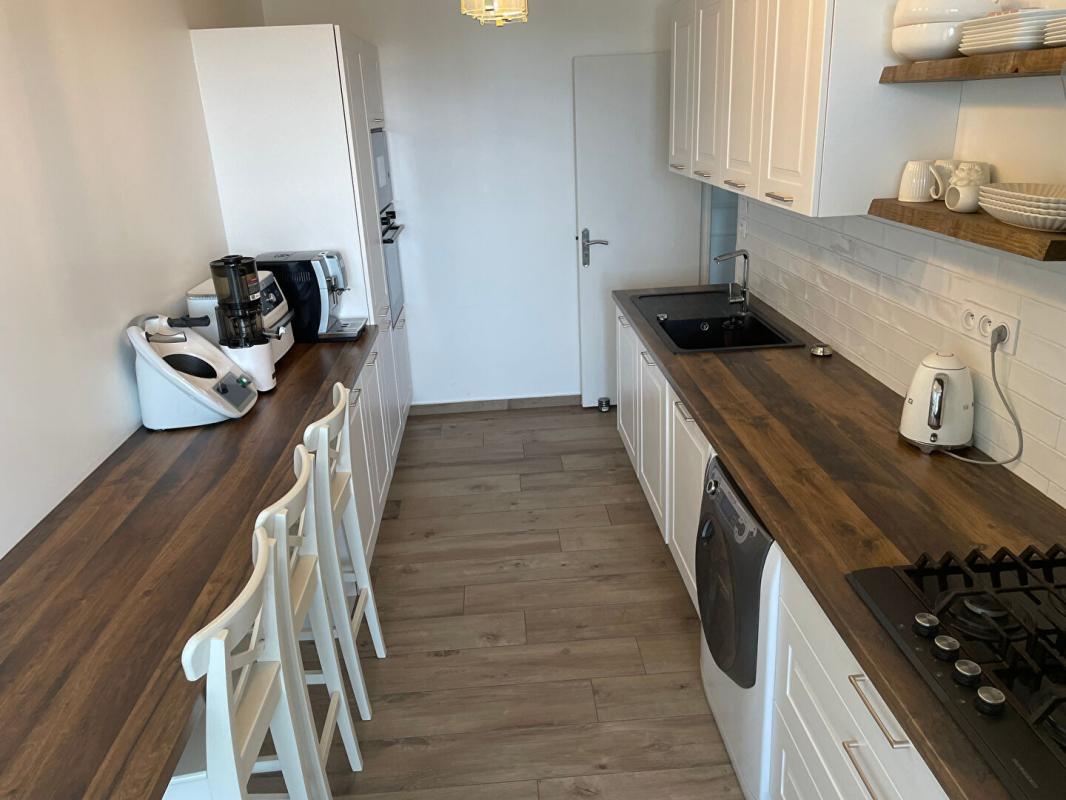 VALENCE Appartement Valence 5 pièce(s) 8