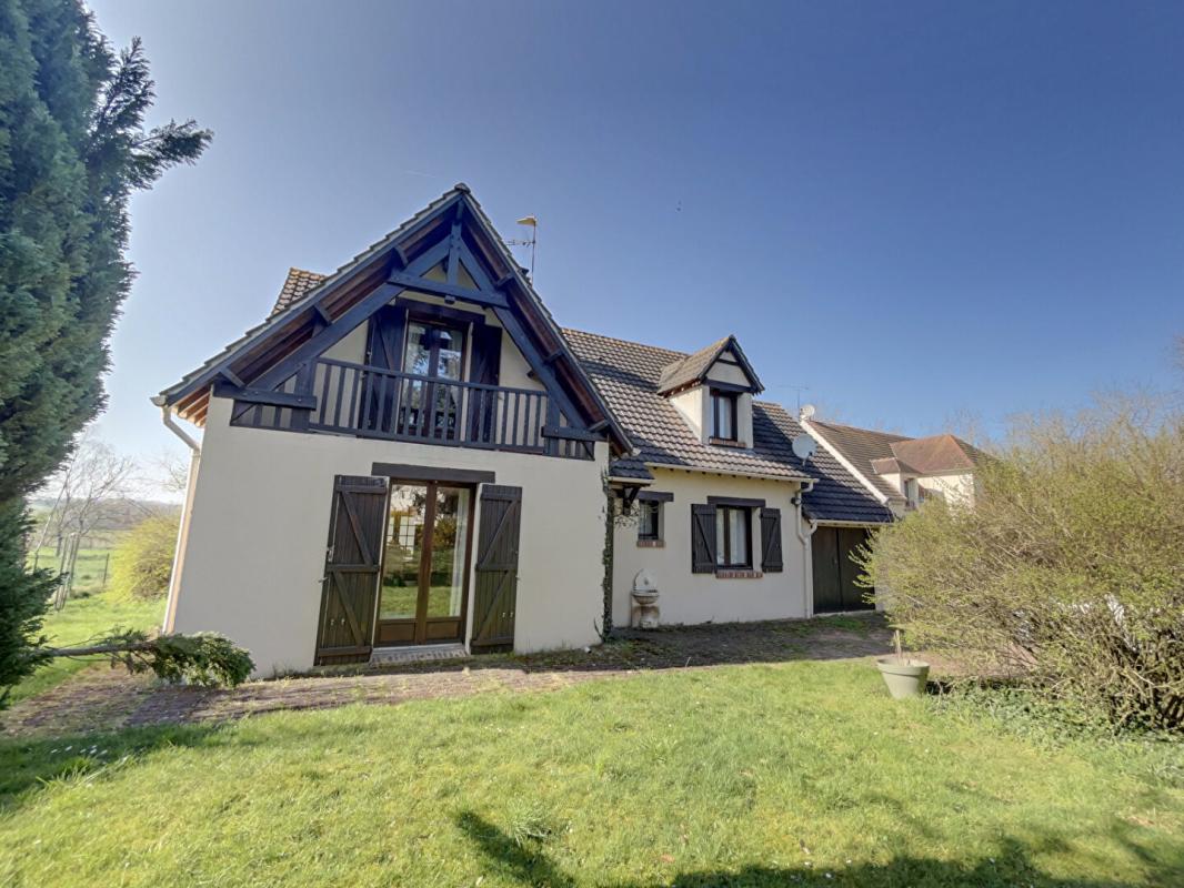 MITTAINVILLE Maison 6 pièces 135 m2 + véranda chauffée + Garage 14