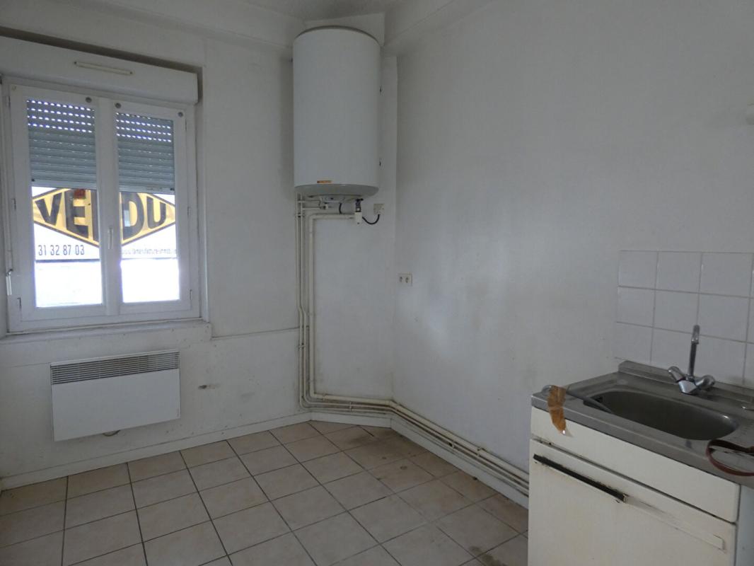 IVRY-LA-BATAILLE Immeuble  16 pièce(s) 460 m2 8