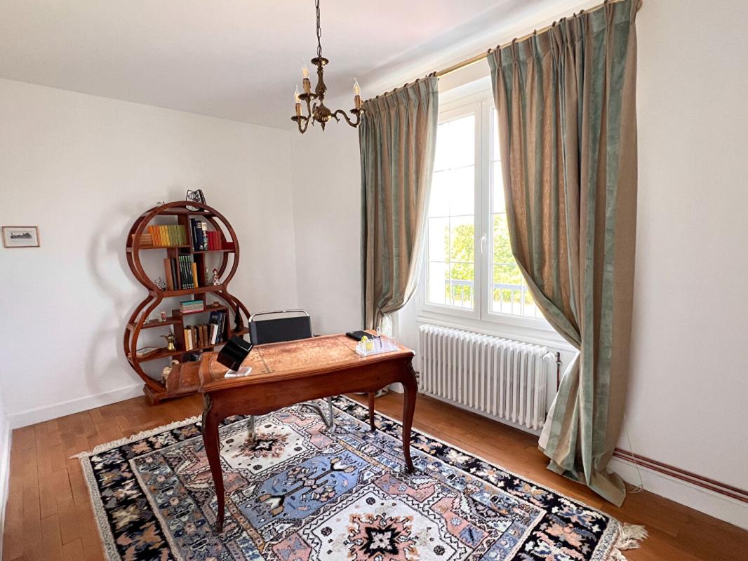 LA VILLE-AUX-CLERCS 15 MN VENDOME   PROPRIETE / 3 LOGEMENTS SANS TRAVAUX 12