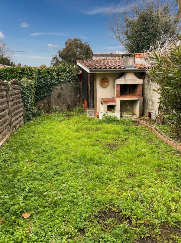 BORDEAUX Barrière Judaique Charmante Echoppe avec deux chambres une mezzanine et jardin 10