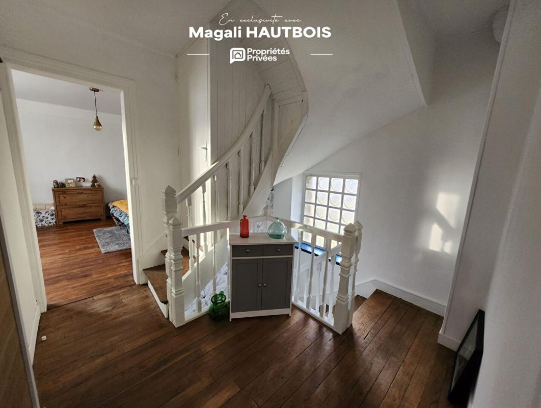 SAINT-HILAIRE-DU-HARCOUET Maison Saint-Hilaire-Du-Harcouët 6 pièce(s) 110 m2 11