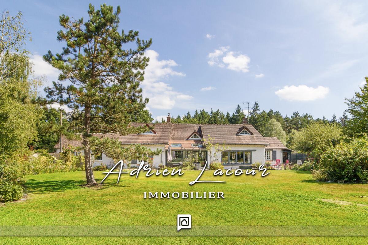 LASSAY-SUR-CROISNE Maison Lassay Sur Croisne 8 pièce(s) 180 m2 1