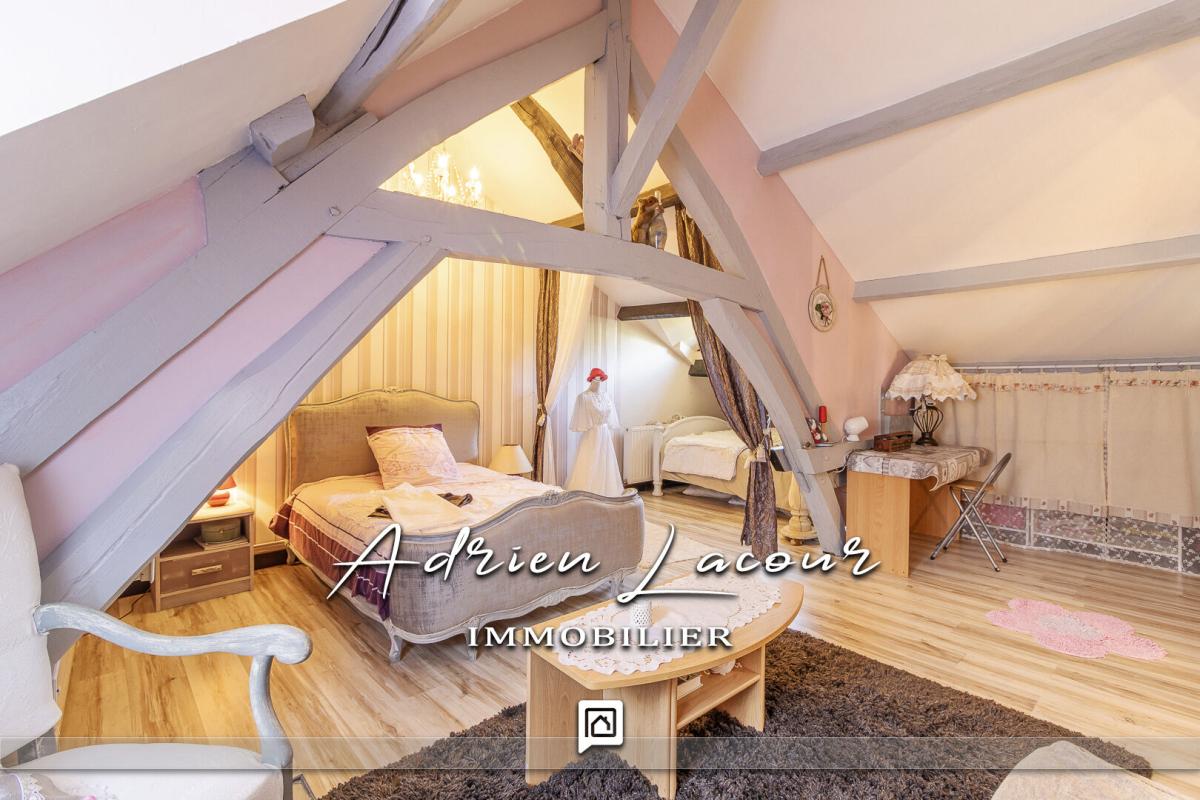 LASSAY-SUR-CROISNE Maison Lassay Sur Croisne 8 pièce(s) 180 m2 12