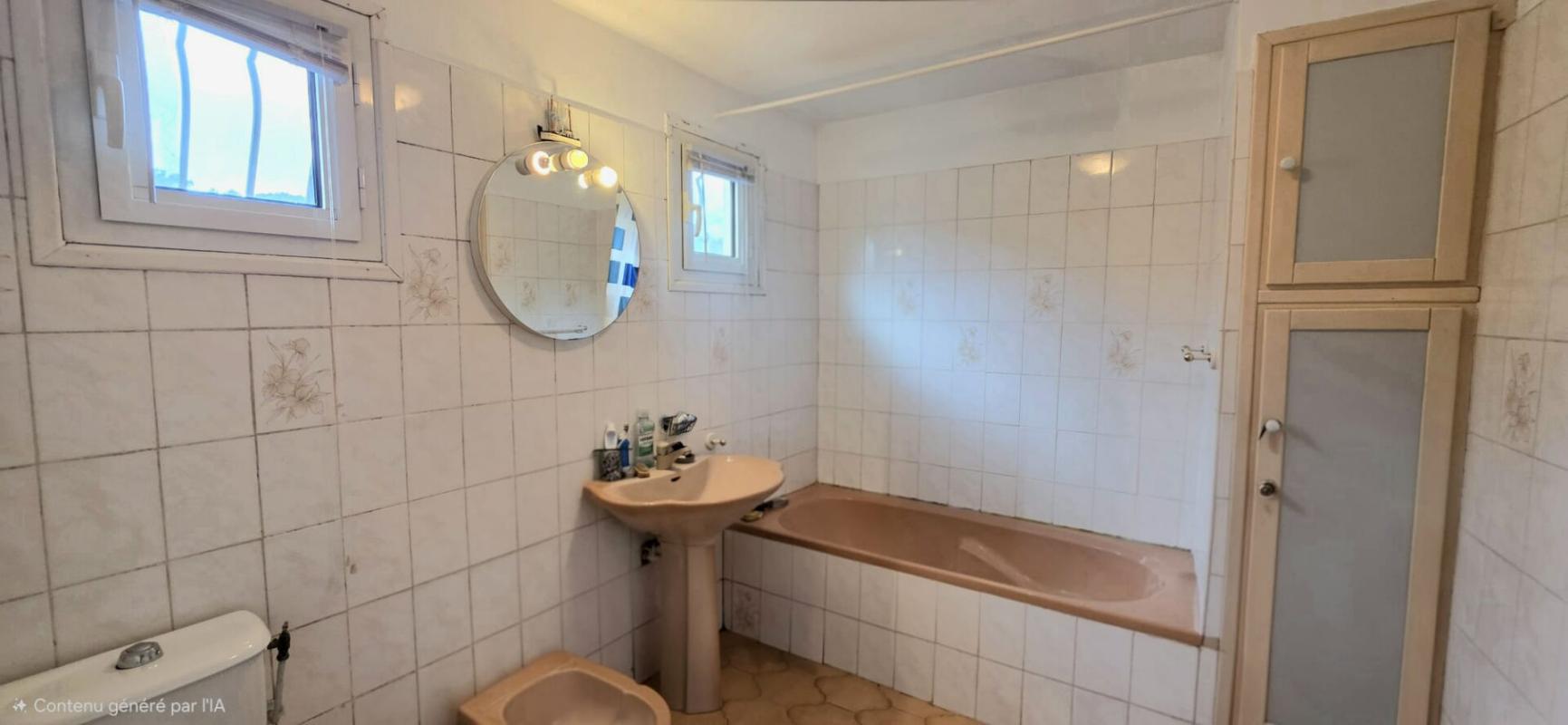 LORGUES dans un joli cadre maison exposée Sud avec piscine 6