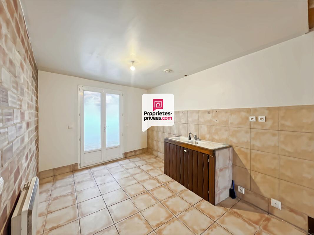 BAZAS Maison individuelle avec cours et garage 6