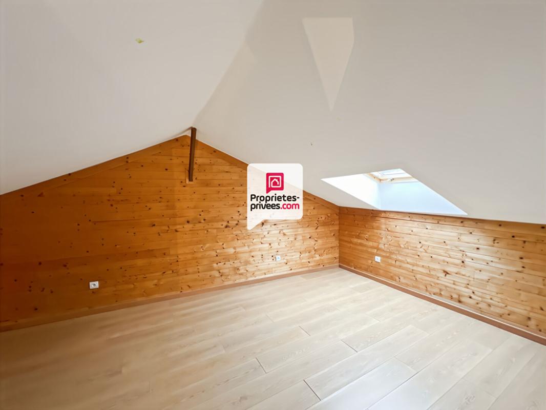 BAZAS Maison individuelle avec cours et garage 8