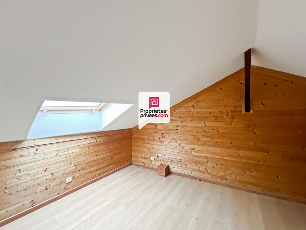 BAZAS Maison individuelle avec cours et garage 9