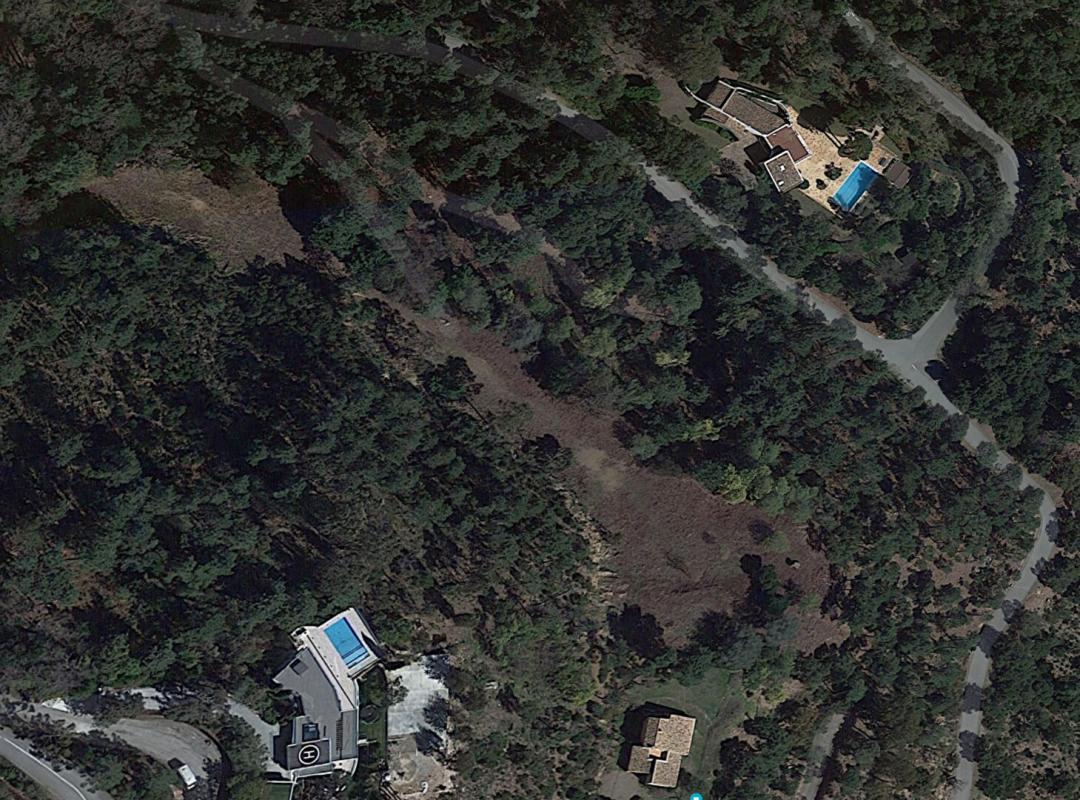 MANDELIEU-LA-NAPOULE Terrain à bâtir dans le Parc Résidentiel de l'Estérel Mandelieu 21850 m2 2