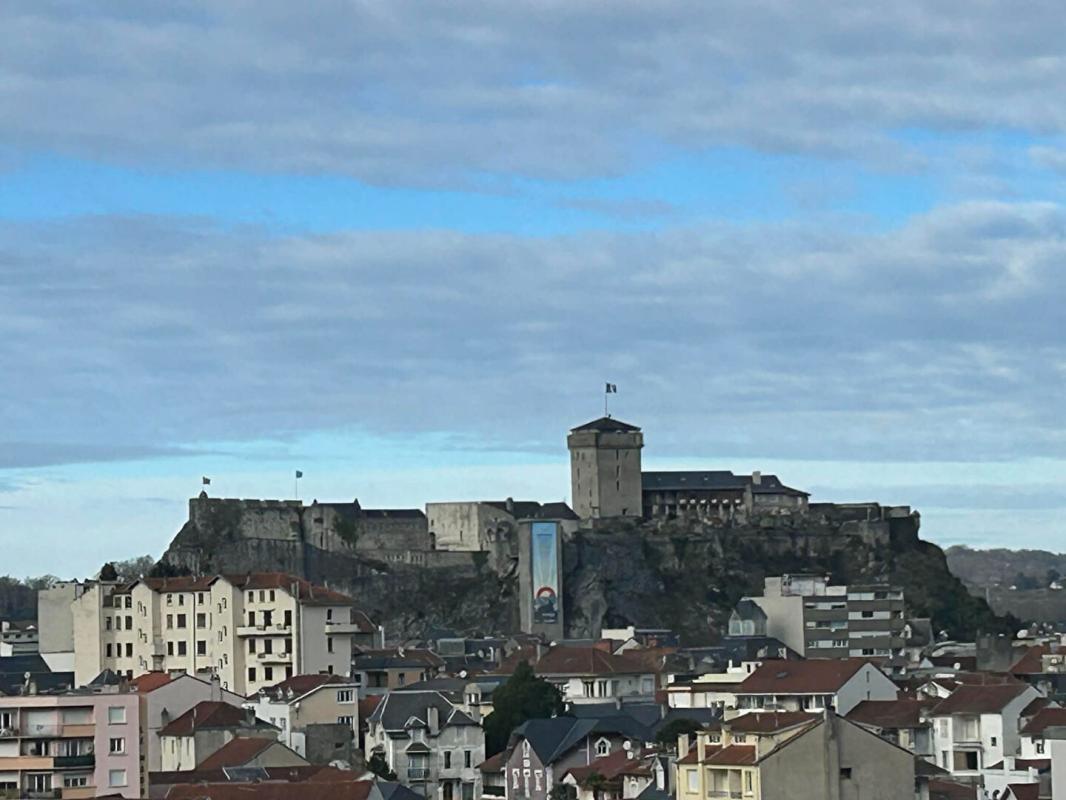 LOURDES Bel appartement  T'4 Lourdes vue imprenable sur Pyrénées 6