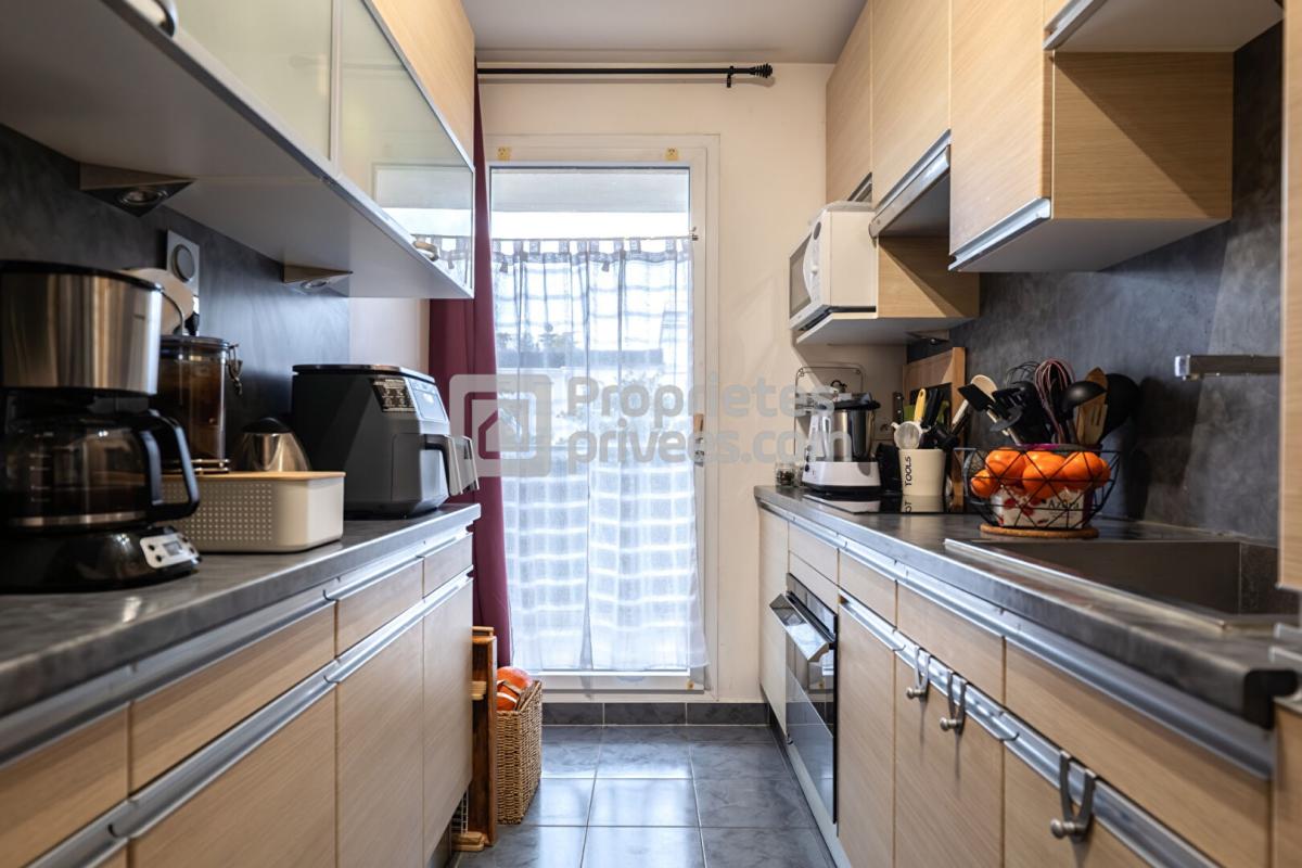 MONTEVRAIN Appartement 3 pièces récent avec balcon et parking,. Quartier résidentiel de Montévrain proche des commodités 5