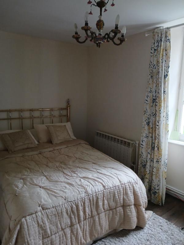 ORADOUR-SUR-VAYRES Trés belle maison en pierres et grange attenante 10