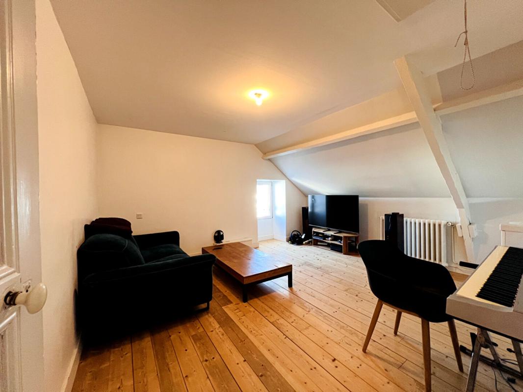 VANNES Maison fort potentiel -Port Vannes- 8 pièces- 175 m2-Jardin 12