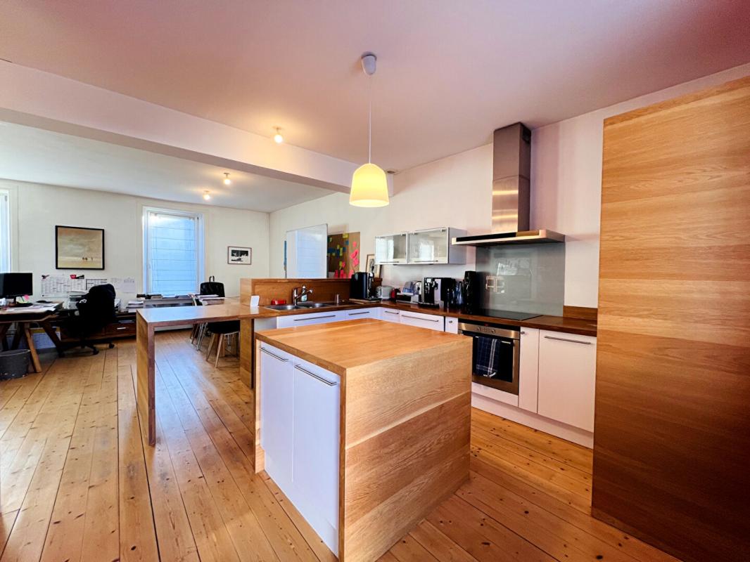 VANNES Maison fort potentiel -Port Vannes- 8 pièces- 175 m2-Jardin 2