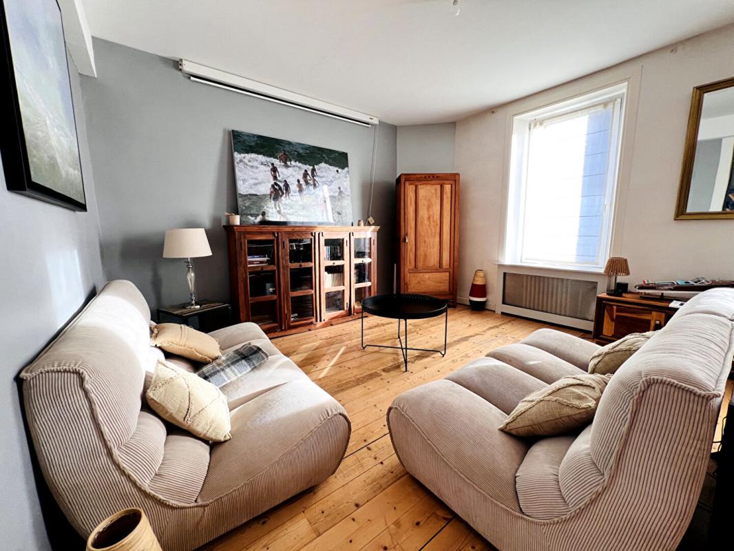 VANNES Maison fort potentiel -Port Vannes- 8 pièces- 175 m2-Jardin 3