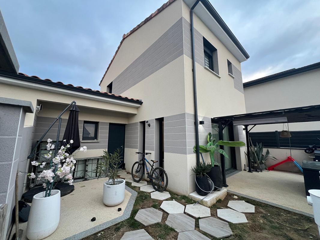 GUILHERAND-GRANGES Maison 4 pièce(s) 96 m2, garage 3