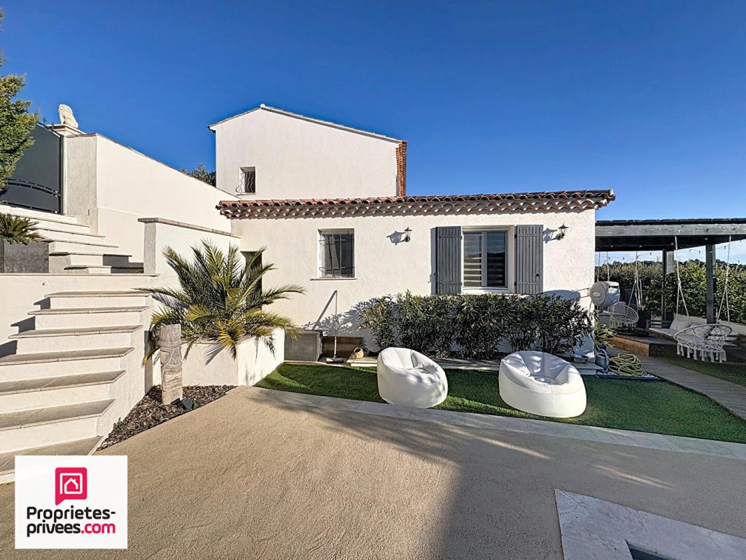 RIANS VILLA T5 AVEC PISCINE ET GARAGES 1