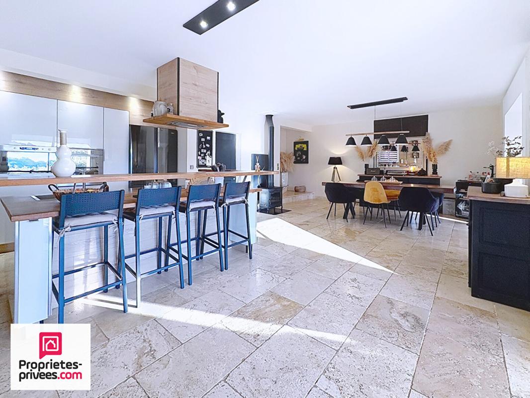 RIANS VILLA T5 AVEC PISCINE ET GARAGES 2