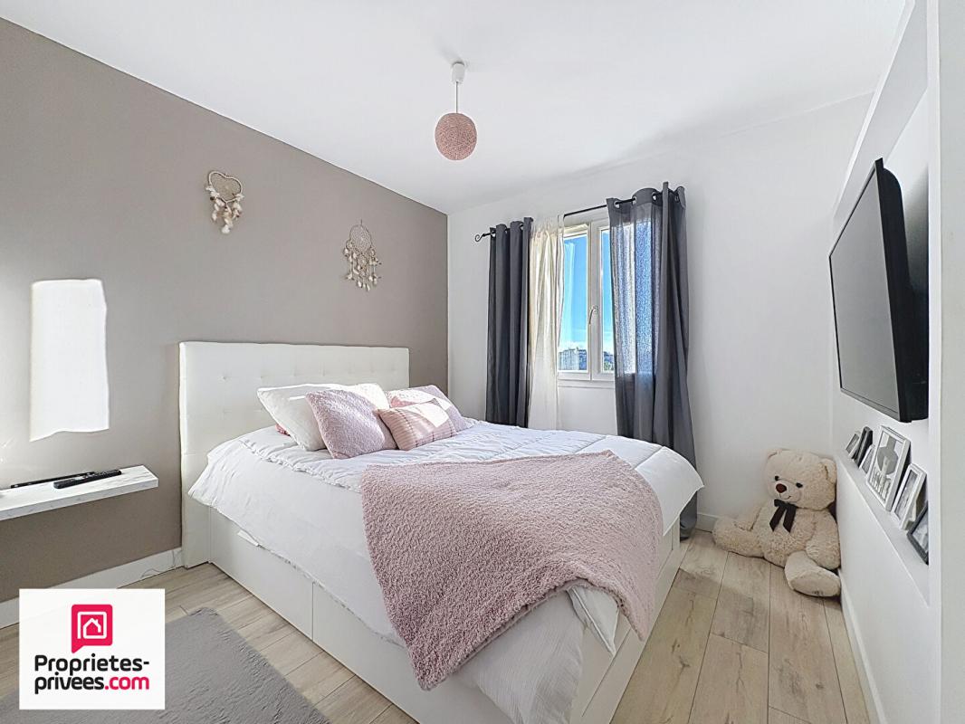 RIANS VILLA T5 AVEC PISCINE ET GARAGES 8