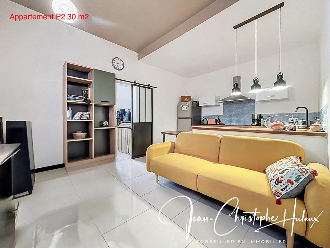 NIMES 30000 NIMES Immeuble de 3 Appartements loués 7