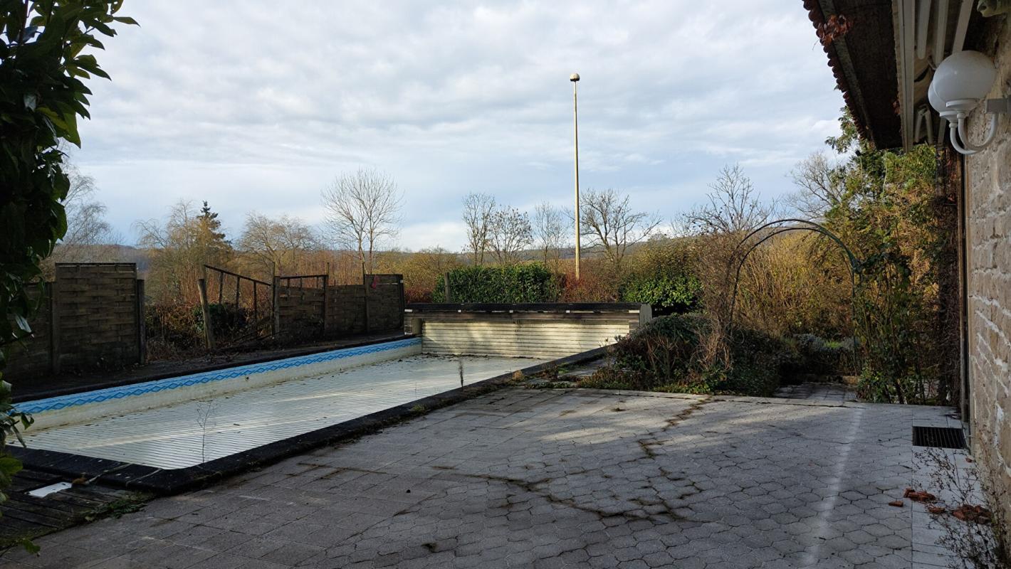 POLAINCOURT-ET-CLAIREFONTAINE Maison Polaincourt Et Clairefont 10 pièce(s) 331 m2 jardin dépendance piscine 3