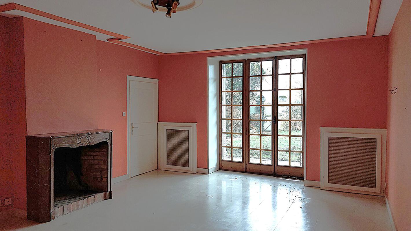 POLAINCOURT-ET-CLAIREFONTAINE Maison Polaincourt Et Clairefont 10 pièce(s) 331 m2 jardin dépendance piscine 8