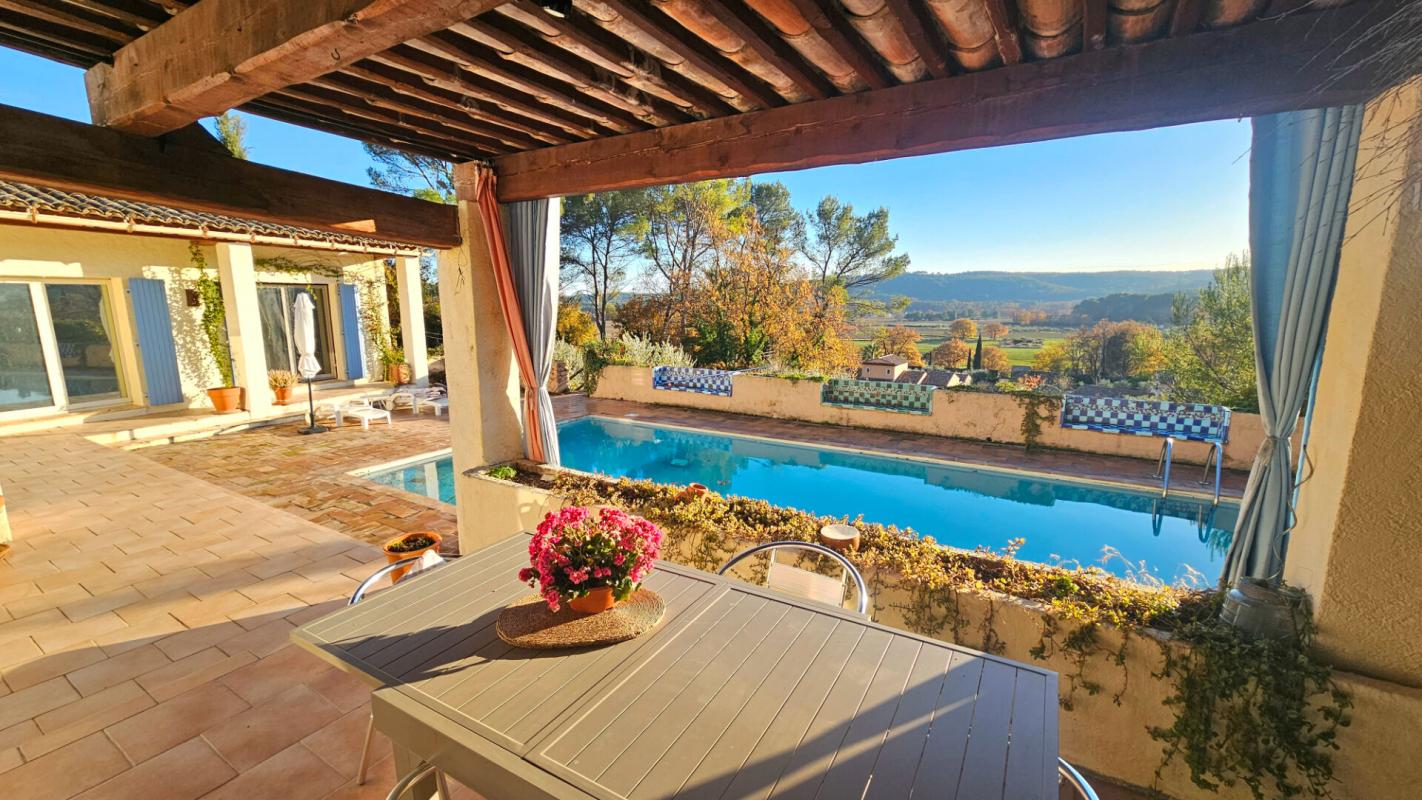 FIGANIERES Villa de plus de 200 m2 avec 3 gîtes indépendants 1