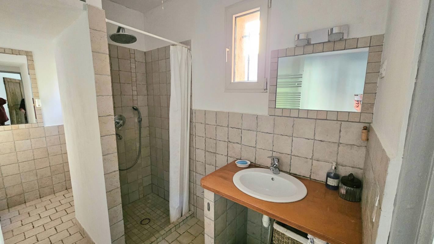 FIGANIERES Villa de plus de 200 m2 avec 3 gîtes indépendants 10