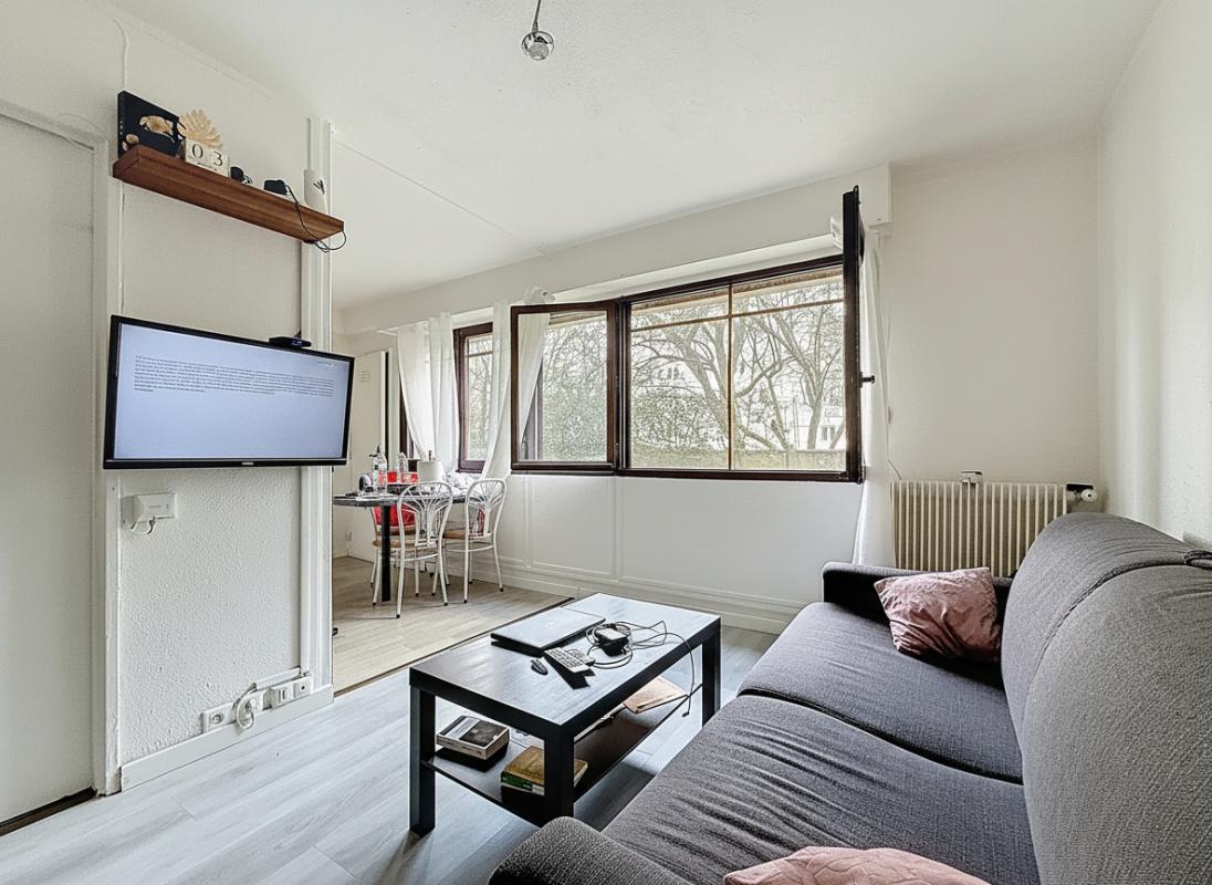 VILLEJUIF Studio Villejuif  proche  MÉTRO 14 1